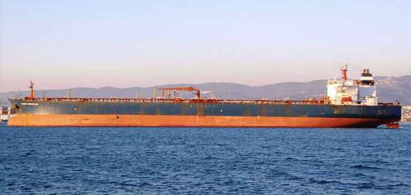 visegrad24's tweet photo. BREAKING:
18 Filipinos and 1 Greek citizen are held hostage after the regime in Iran hijacked the Greek-operated oil tanker MV St Nikolas near Oman and the Hormuz Strait.
The vessel was turned around by 5 masked men and put on a course toward the Iranian port of Bandar-e-Jask. https://t.co/jCE9BbkGT6