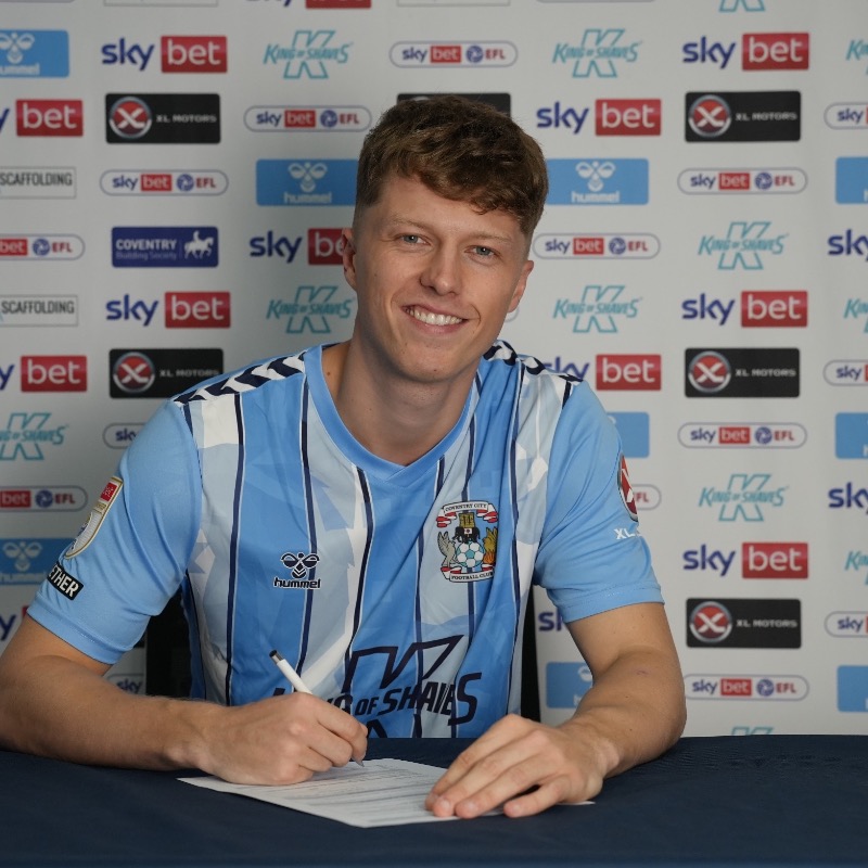 Coventry_City's tweet photo. We are delighted to announce the signing of Danish midfielder Victor Torp. 🤝