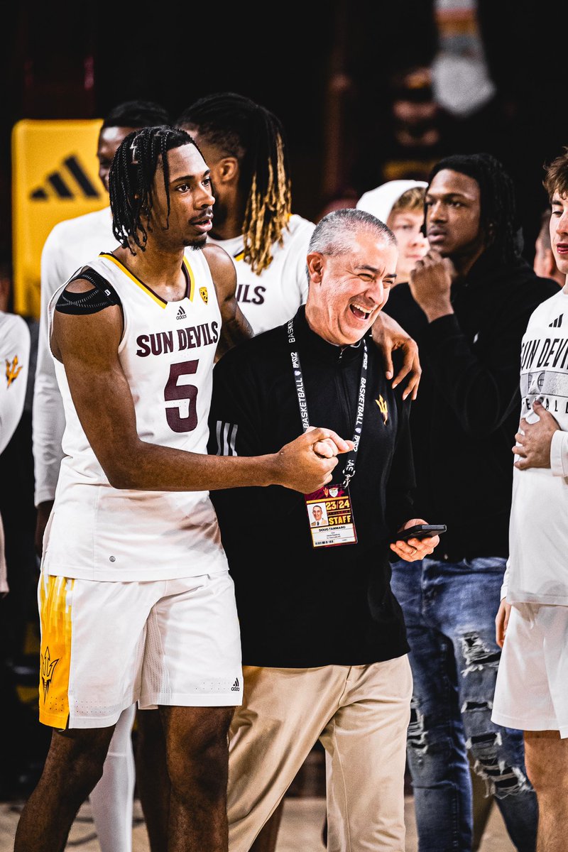 SunDevilHoops's tweet photo. The BEST in the Business 🫡

Congratulations to @DougTammaro on receiving the 2024 Katha Quinn Award from the @USBWA 🏆 https://t.co/nwGEag2yrJ