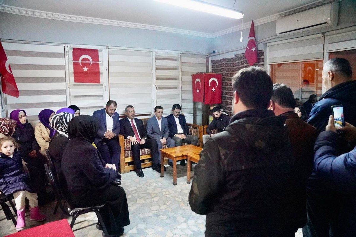 İstanbul Büyükşehir Belediye Başkan Adayımız Sn. Murat Kurum ile birlikte; kahraman şehidimiz Yasin Karaca’nın ailesini ziyarette bulunduk. 

Rabbim sabırlar versin.