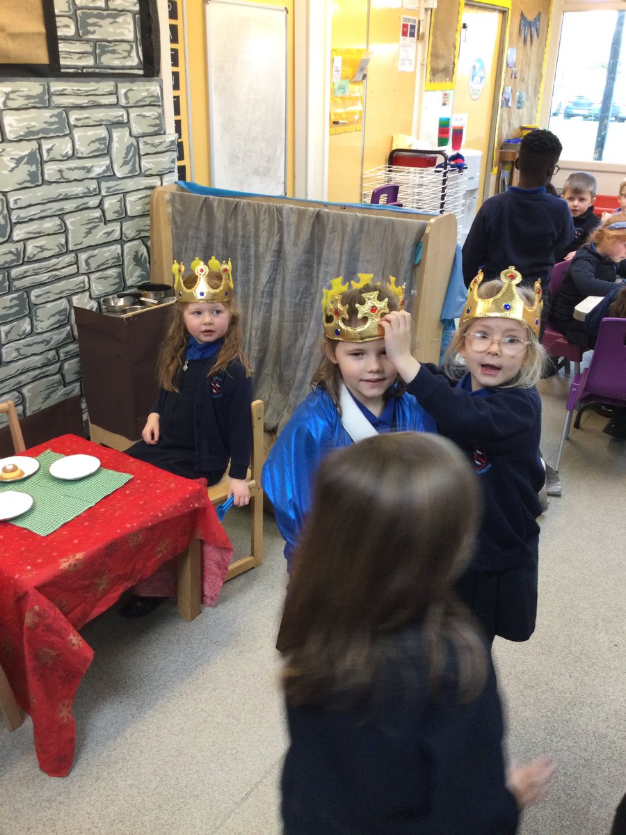 MissWinnardSTM's tweet photo. The children have loved the enhancements in provision this week based on our new topic!
#STMTopic
#STMProvison https://t.co/zCzFAIT30H