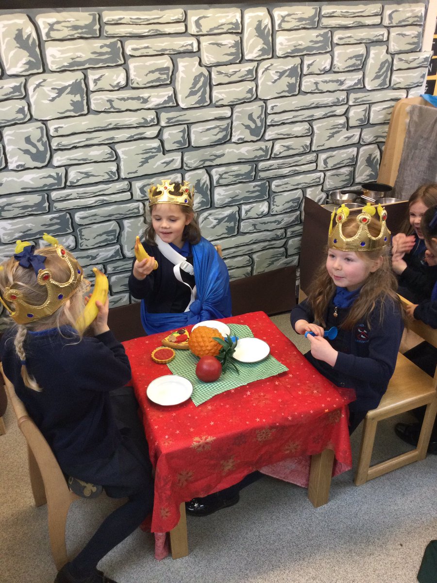 MissWinnardSTM's tweet photo. The children have loved the enhancements in provision this week based on our new topic!
#STMTopic
#STMProvison https://t.co/zCzFAIT30H