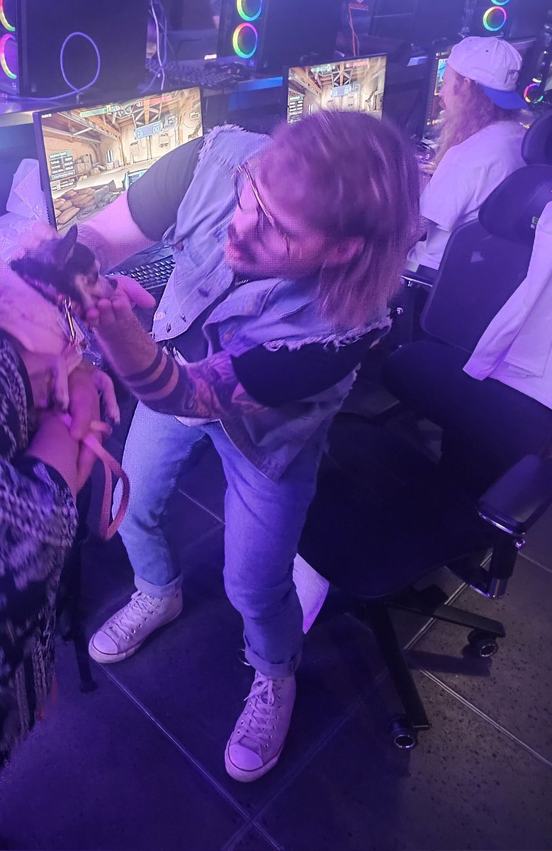hnbarescue's tweet photo. #rescuedog Bonita is in the house at The Battle for Charity
@VALORANT Tournament by
@LANFESTgames cheering on  #teamharmony 

Getting love from @SparkeeGG and @NattyLightning is pretty cool!!!

Donate to support our #animalrescue at
https://t.co/NFbARwbLj9… https://t.co/6AZalKEOHi