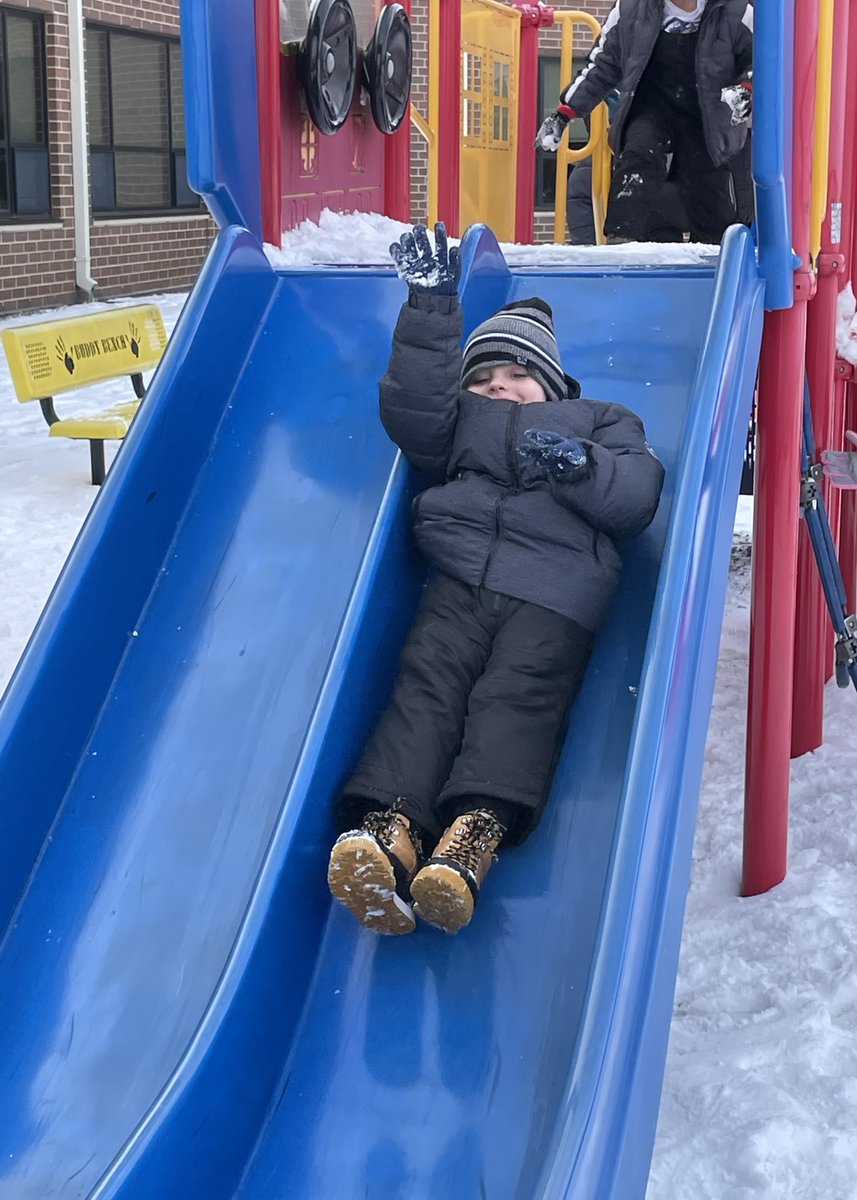 MsMoore50's tweet photo. Snow much fun! #OnlyinLifeSkills #CrosBee #HarvardRising https://t.co/XbZN4l0Z2W