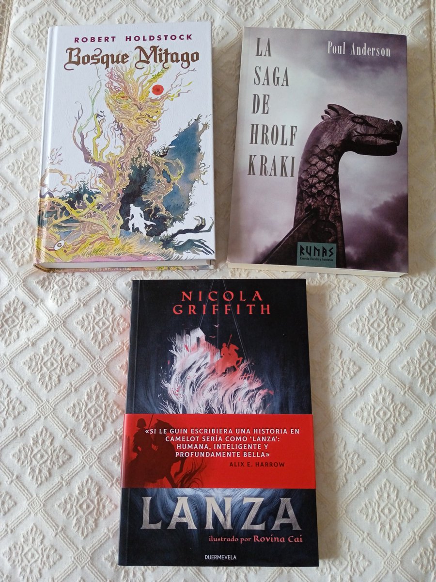 arbolsonriente's tweet photo. ❄️ Tres recomendaciones perfectas para el frío del invierno, tres joyas de novelas que son un absoluto goce lector. 👌📚
👀Os cuento más de cada una a continuación (sigue 🧵) https://t.co/x7wm2C3dkS