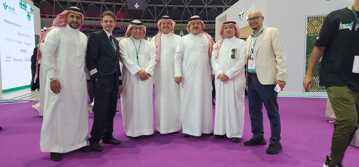 ahmedalsultan72's tweet photo. مقتطفات من حضورنا في #مؤتمر_ومعرض_خدمات_الحج_والعمرة @hajjumrahsa بنسخته الثالثة من 8 إلى 11 ینایر 2024 جدة سوبر دوم بدعوة كريمة من قبل وزراة الحج والعمرة @HajMinistry
#الطریق_الى_النسك
#A_Passage_To_Nusuk
#Hajj2024 #Umrah #UmrahPlus #Hajj1445 #Aviation #Travel #Tourism #VisitSaudi
