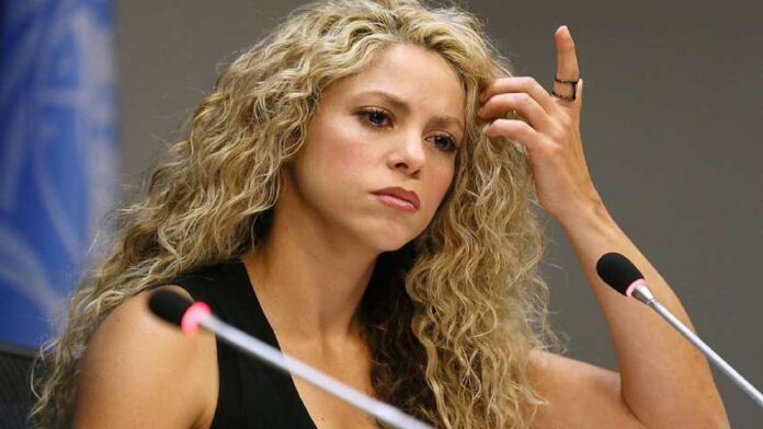 #11Ene Arrestan a hombre por acosar a Shakira en Miami

Para más información visita nuestro sitio --->
doralzuelanoticias.com/doralnt/entret…