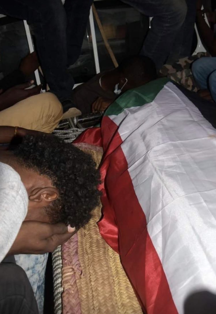 KushiticGyal's tweet photo. Whenever I look at our glorious Revolution picture my heart aches so much it gets hard to breath.

We once dreamt of a unified Democratic Sudan.

And hell did we work for it. The price we paid was so heavy, we lost the best young individuals. 

ابكي يا وطني ابكي

#KeepEyesOnSudan https://t.co/1a0GzaxZqf