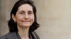 maymath79's tweet image. Amélie Oudéa-Castéra, ministre de l’Éducation nationale, de la Jeunesse, des Sports, des Jeux Olympiques et Paralympiques, Gynécologue Obstétricienne, Dépannage plomberie 7/7, Livraison de pizzas sur demande dans le 91 #oudeacastera