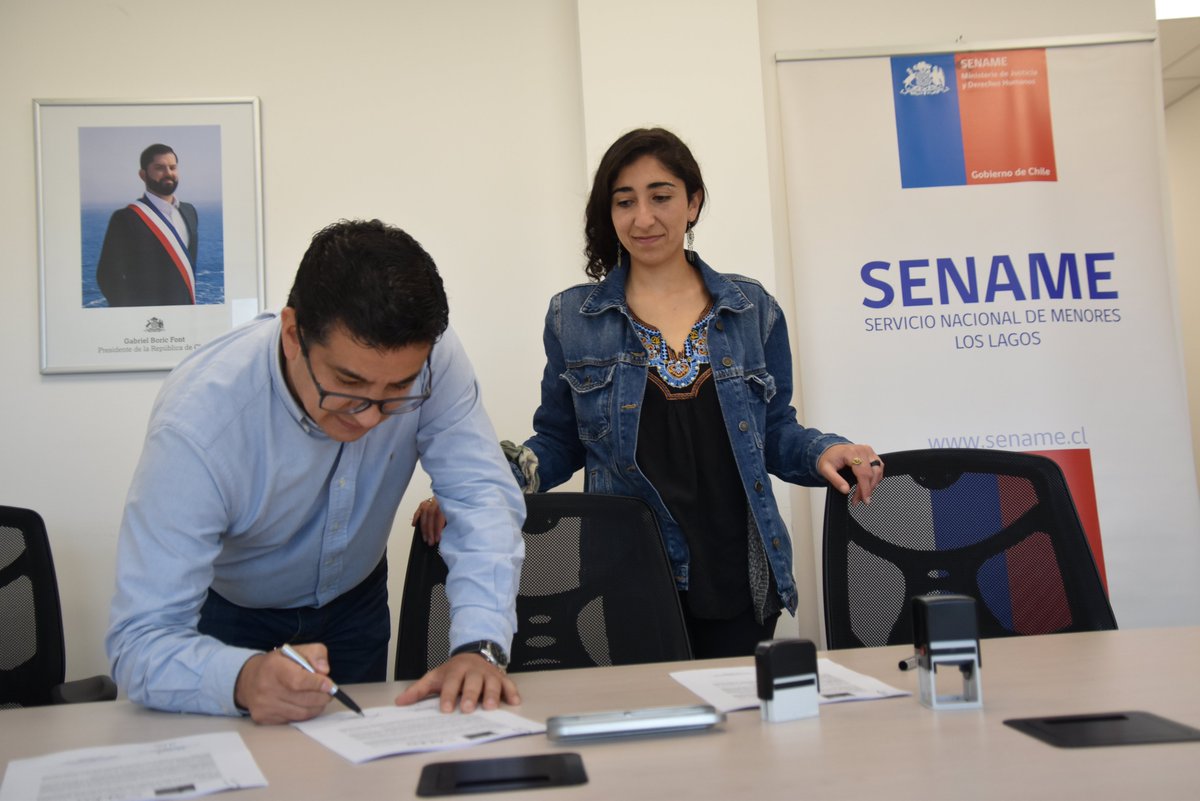 Hoy firmamos la renovación y ampliación del convenio de colaboración para la reinserción social juvenil de jóvenes en conflicto con las justicia, que desde hace tres años tenemos con <a href="/KalenFundacion/">Fundación Kalén</a>. Una alianza estratégica de trabajo permanente, participativo y disciplinado.