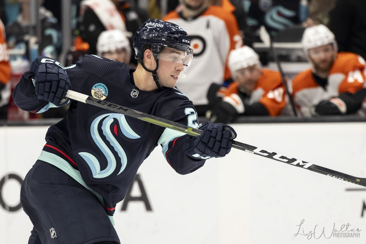 CirclingSports's tweet photo. Vince Dunn #NHLAllStarVote 
Vince Dunn #NHLAllStarVote 
Vince Dunn #NHLAllStarVote 
Vince Dunn #NHLAllStarVote  
Vince Dunn #NHLAllStarVote 
Vince Dunn #NHLAllStarVote 
Vince Dunn #NHLAllStarVote 
Vince Dunn #NHLAllStarVote 

Photo by @wolter_liz 

#SeaKraken https://t.co/pMRSchSJUv