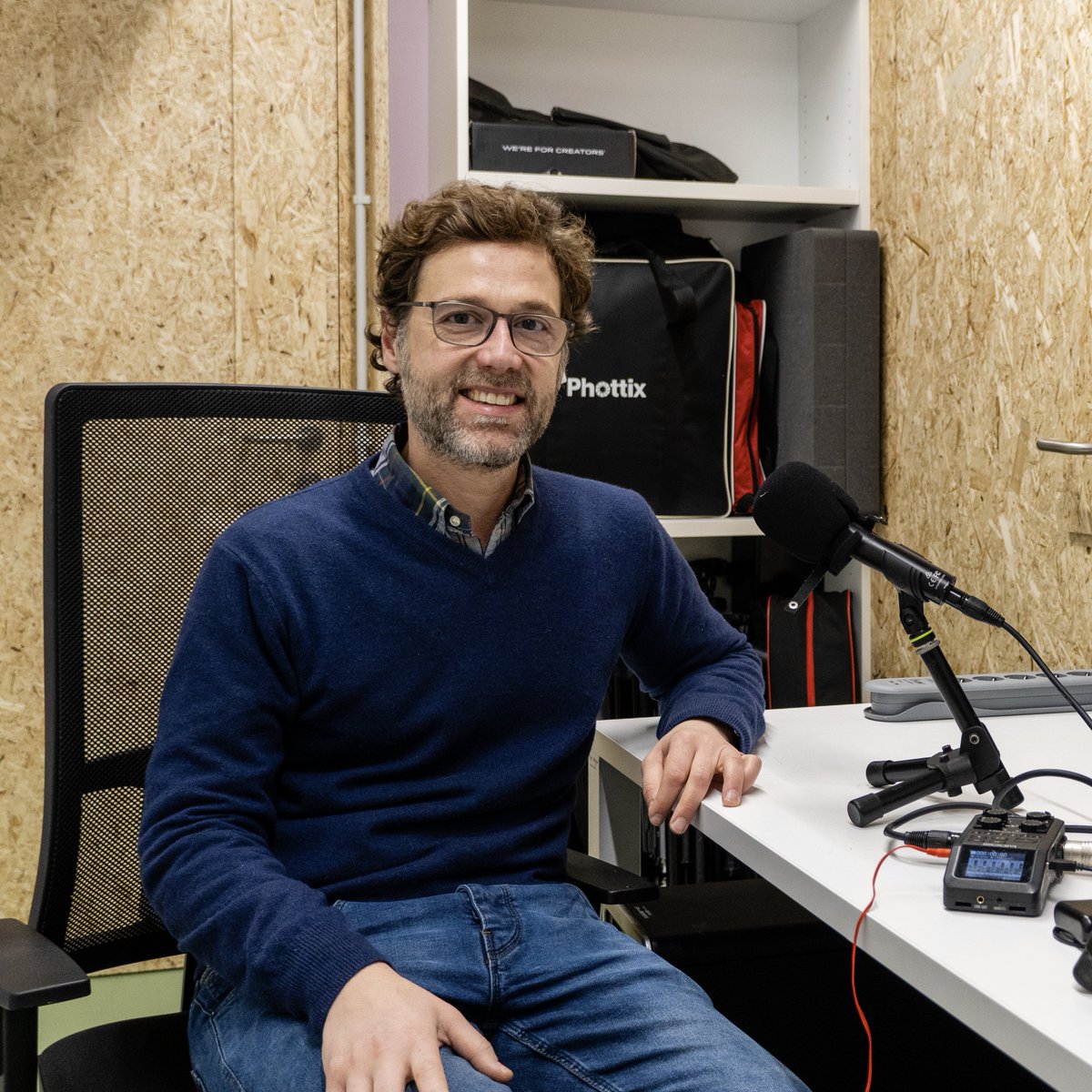 efervesciencia's tweet photo. Ás 21 h na @radiogalega teremos o pracer de conversar con @martinontorres 

Tamén contaremos con @wicho e Antonio Cagide gañador do concurso de monólogos científicos Ciencia Calidade
📻📻📻 https://t.co/eq5HegbUlH