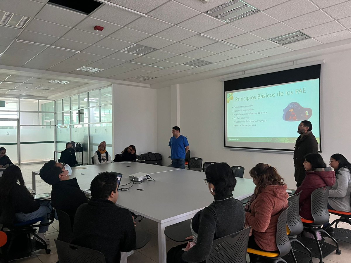 En conmemoración al Día de la Enfermera y el Enfermero, ayer en las instalaciones de la Biblioteca Central de CU se llevo a cabo el Taller ¿Cómo sobrevivir a una crisis y no morir en el intento?, dirigido a las y los EPSS asignados a los consultorios médicos universitarios.