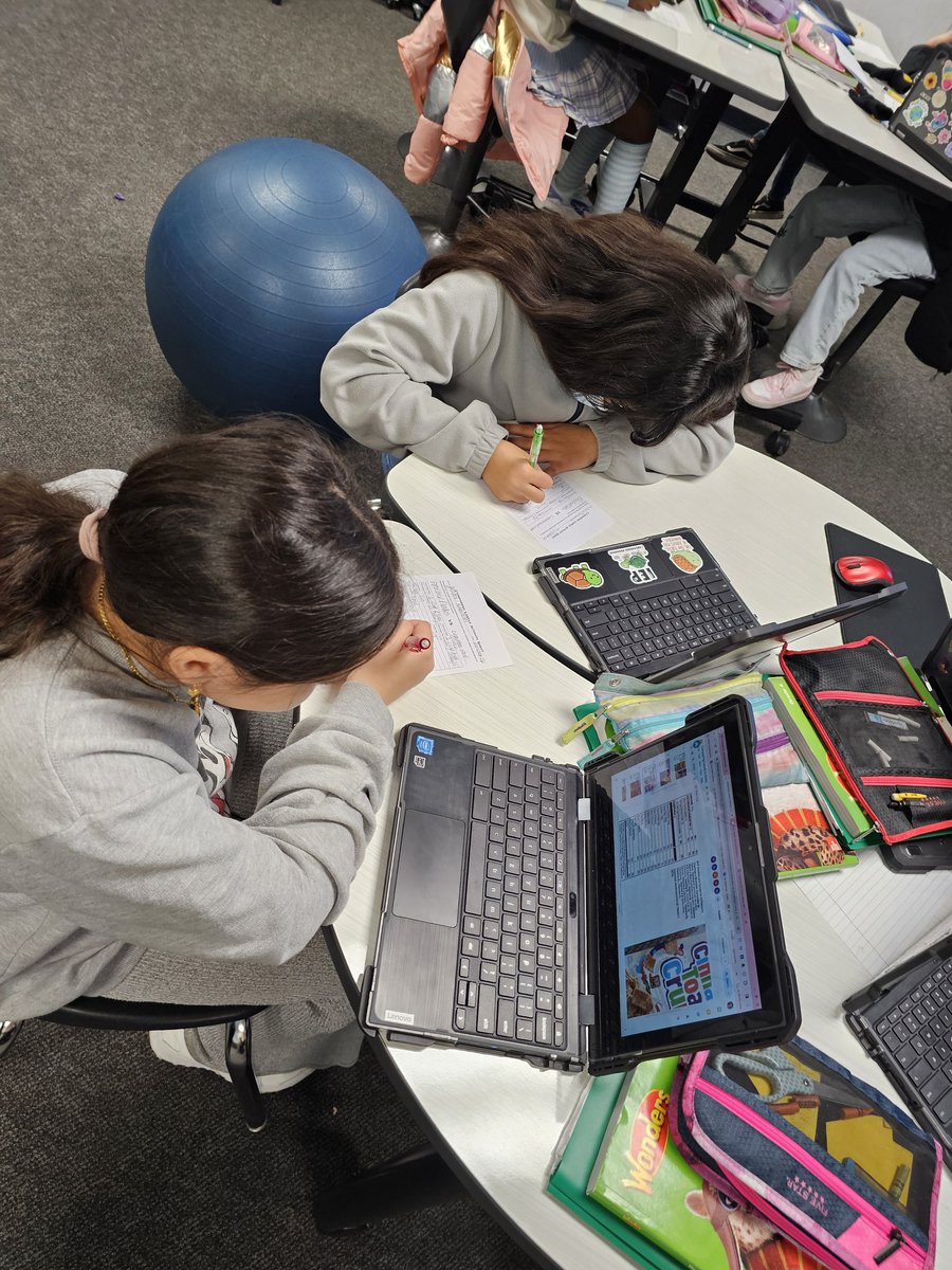 SweetScholars's tweet photo. Time to look at those nutrition facts and compare some of our favorite cereals. An eye opening experience, to be sure. #NutritionUnit #NotAllCerealsAreCreatedEqual #GotMilk @FalconsAvalon https://t.co/gEJf8ztisT