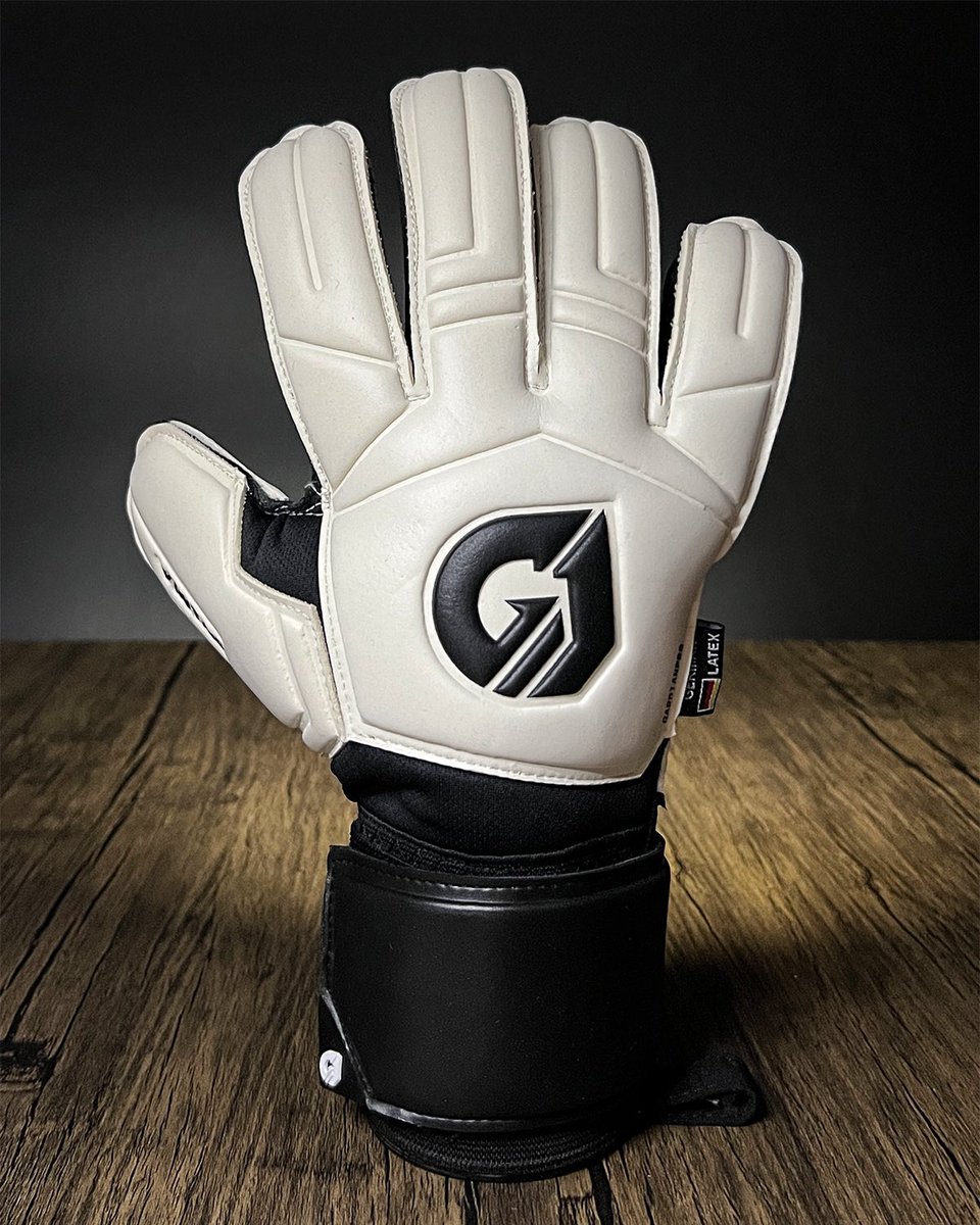 gard1an's tweet photo. Nuestra nueva 𝗟í𝗻𝗲𝗮 𝗰𝗹á𝘀𝗶𝗰𝗮📜 en 4 tipos de cortes y nueva palma profesional 𝗚𝗣 (GigaPro)🔝

Presentamos al modelo 𝗩𝗜𝗡𝗧𝗔𝗖 𝗣𝗥𝗢 𝗙𝗟𝗧 𝗚𝗣🤩 con su corte 𝗙𝗟𝗔𝗧🙌🏼

Disponible aquí ⬇️

https://t.co/pEo3WQh8ou

#teamgard1an #markthedifference https://t.co/OoIpuU8M8a