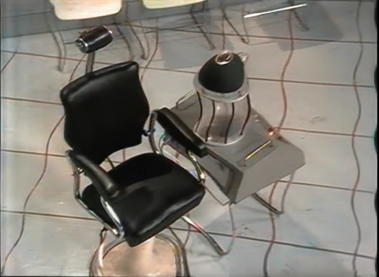 DWUDatabase's tweet photo. At the end of #TerroroftheAutons the Doctor took the Masters dematerialization circuit meaning he couldn't have left Earth to find this alien. This therefore suggests that he set up this plan as a backup in case his Auton plan failed #DoctorWho #MindofEvil https://t.co/raxeM3iOXa