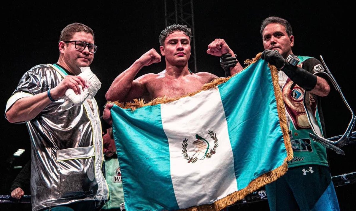 El boxeador guatemalteco, Lester Martínez, fue nominado como 'Prospecto del Año' por el Consejo Mundial de Boxeo.