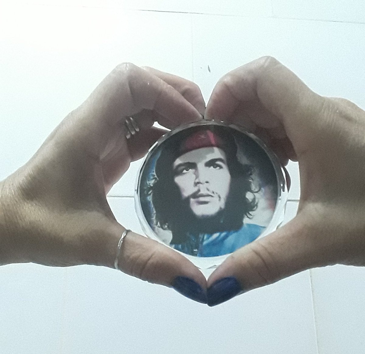 alimduylabrada's tweet photo. Seremos como el CHE  🇨🇺❤#SiempreEnVivo 
#CubaViveSuHistoria https://t.co/OlMgqnJyRD