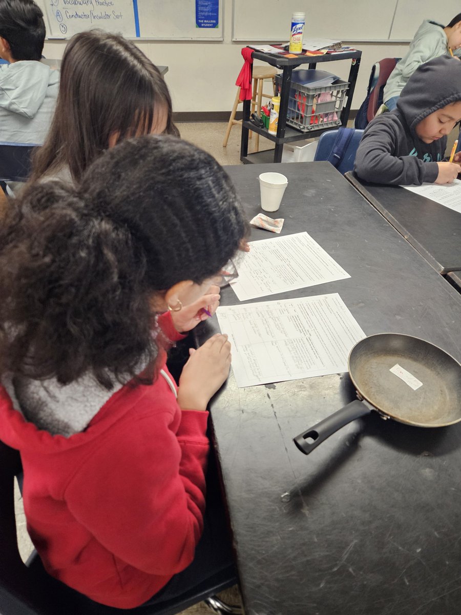 msms_bulldogs's tweet photo. Hands-on science in action! Ms. Pegram gave her students a variety of household items to examine and assess if the materials chosen were either Conductors or Insulators and the purpose of those materials.
Because #msmsistheplacetobe #handsonscience #schoolisfun #talentedteacher https://t.co/N4lXspddLE