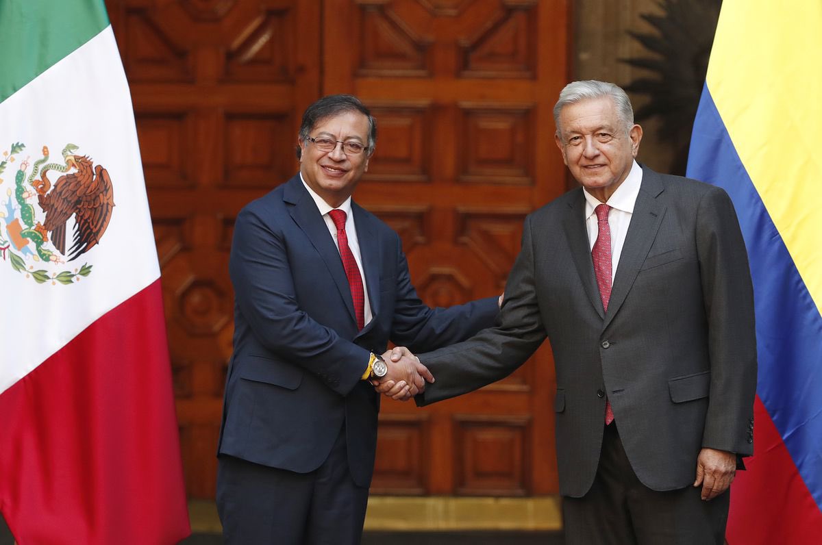 agusantonetti's tweet photo. Semana trágica para la izquierda latinoamericana. El hijo de López Obrador, Gonzalo López Beltrán, y el hijo de Gustavo Petro, Nicolas, han quedado implicados en graves delitos de corrupción y tráfico de influencias. Colombia y México gobernadas por corruptos. Vergüenza mundial. https://t.co/4htd6WeELc