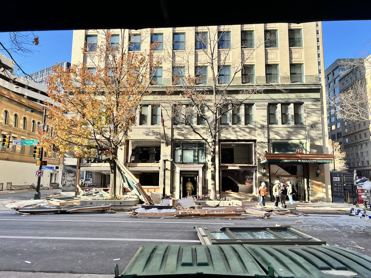 fortworthpd's tweet photo. ###UPDATE###
W. 7th St. that travels one way Eastbound between Throckmorton & Houston Streets is now open for thru traffic.
#FWDowntownAlert #StreetUpdate
@CityofFortWorth @FortWorthFire @MedStarEMSInfo https://t.co/o1HmUQBvbY