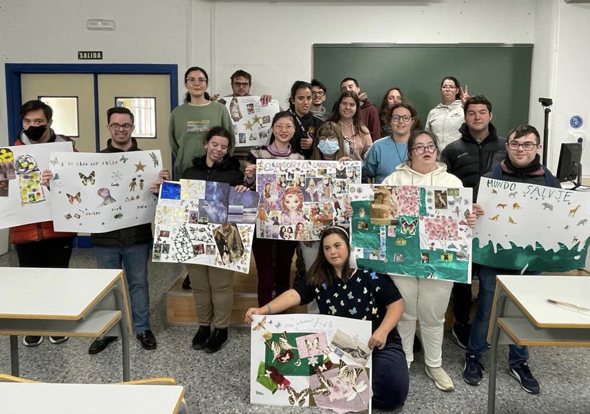 La ponente que nos ha visitado hoy en Título Propio TAEC UMA se llama Ana López. Es una de nuestras veteranas y, en esta ocasión, ha impartido el taller "Creatividad e Inclusión" realizando una serie de collages individuales y mural colaborativo de gran formato. 
Gracias!!!