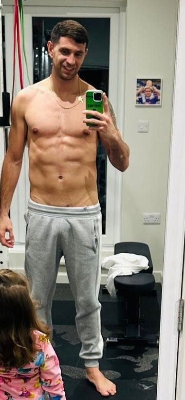 VIRALES DE FAMOSO 🍥 tweet media