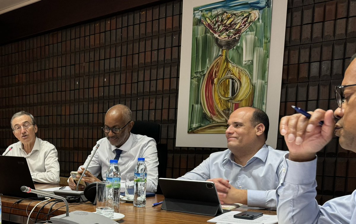 Le Pt. Philippe Jock et le Bureau <a href="/CCIMartinique/">CCI Martinique</a> reçoit Hervé Mariton, président <a href="/LA_FEDOM/">Fédération des Entreprises des Outre-Mer (FEDOM)</a>