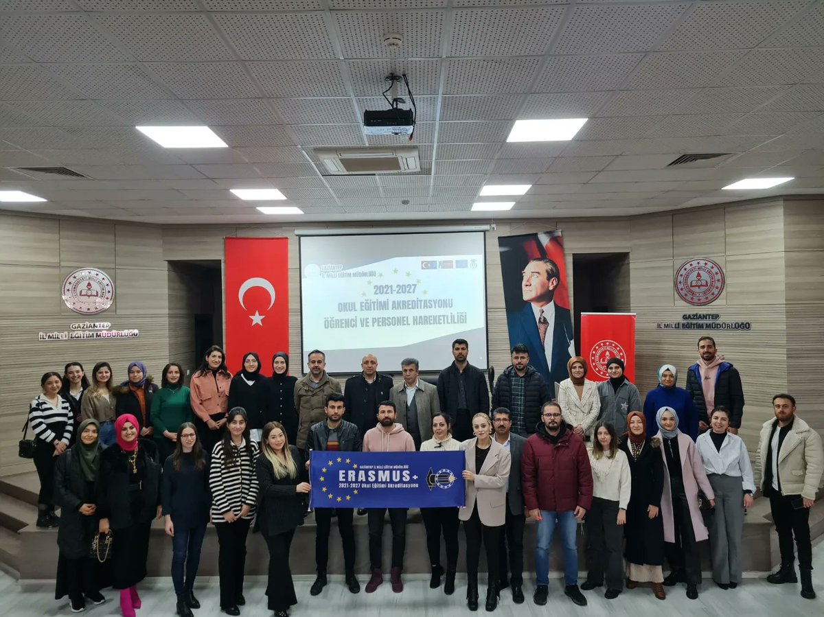 Gaziantep İl Milli Eğitim Müdürlüğü 2023 Erasmus Okul Eğitimi Akreditasyonu kapsamında İşbaşı Gözlem Faaliyeti gerçekleştirecek öğretmenlerimizle İl Müdür Yardımcımız Sayın <a href="/M_A_Tiryakioglu/">Mehmet Ali TİRYAKİOĞLU🇹🇷</a> 'nun başkanlığında bilgilendirme toplantımızı gerçekleştirdik🇹🇷🇪🇺
<a href="/yasintepe/">Yasin TEPE</a> 
<a href="/ulusalajans/">Türkiye Ulusal Ajansı 🇹🇷 Turkish NA</a>