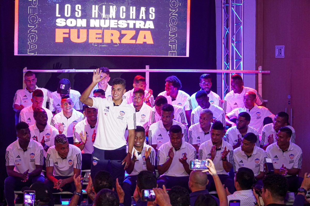¡Este es Junior modelo 2024! 🤩🏆

#VamosJunior🔴⚪️🔵