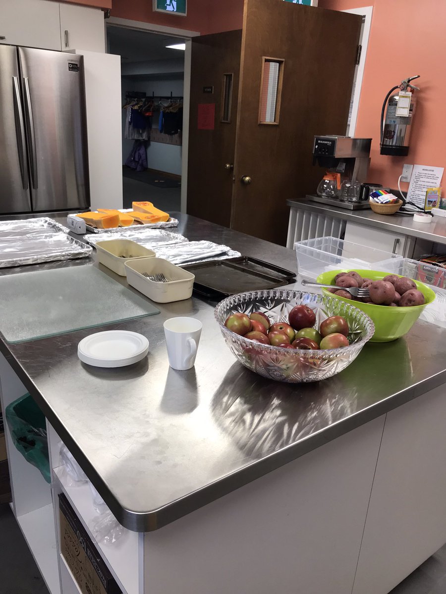 SPOTHunionville's tweet photo. SPOTH Youth and Family Programs Fall Harvest Dinner during our October 10th, 2023 Shared Family Meal was plentiful with fellowship, gratitude, and thankfulness. We broke bread together in a group of more than 25 people and enjoyed the cooking by our Youth Groups.Thanks be to God. https://t.co/DepEagzYIl