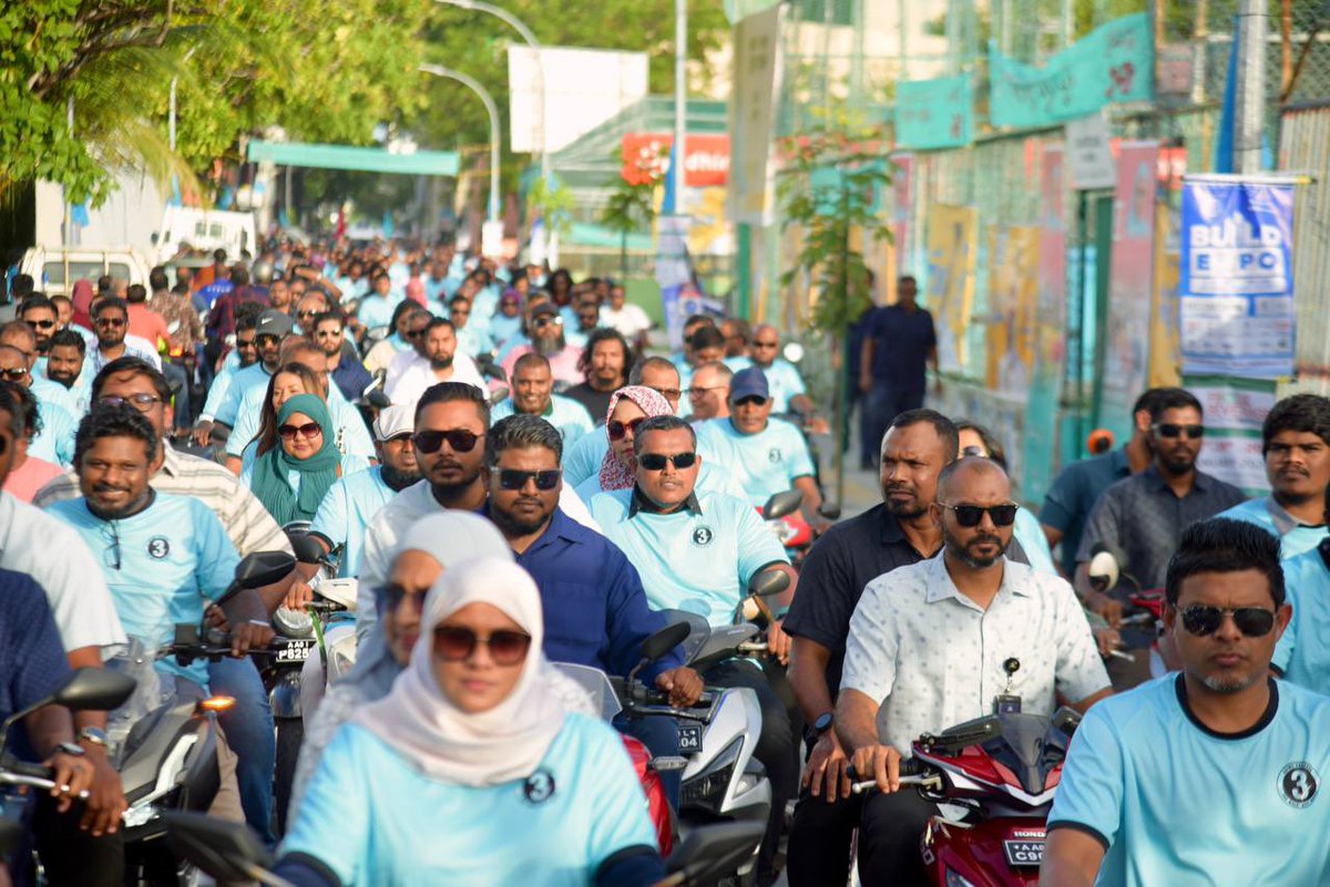From today’s cycle rally… <a href="/HucenSembe/">Hussain Mohamed Latheef</a> <a href="/aminadhis/">AzimaShakoor</a>  <a href="/shauphaa/">Fathimath Shaufa Saleem</a>  <a href="/rishyyAhmed/">RishfaAhmed</a> <a href="/ZaambeNizam/">Hassan Nizam</a> 
#IthubaaruMaalimeeEh 
#MayorAzima 
 #CandidateNo3