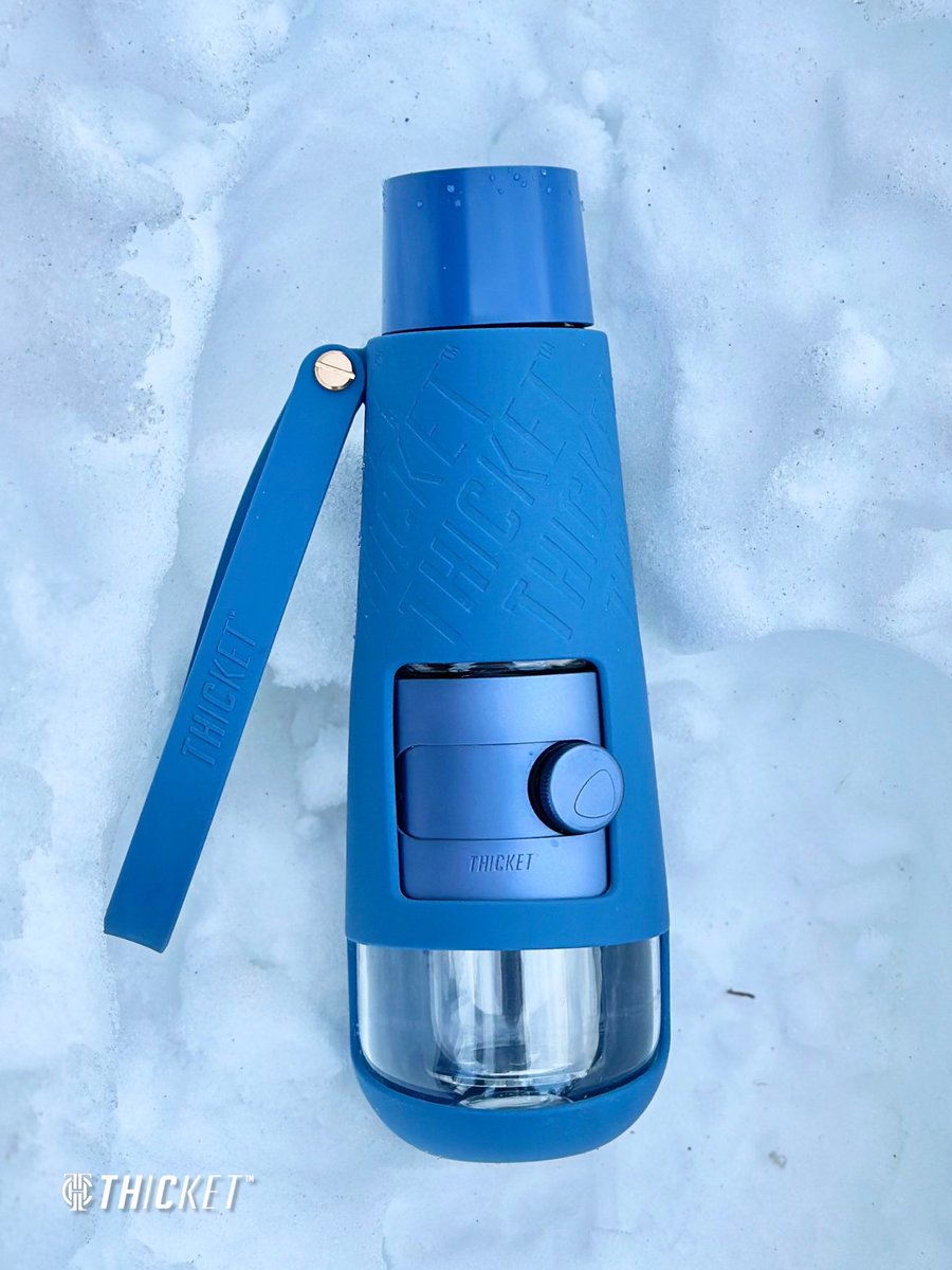 thicketnow's tweet photo. Snowflakes falling, bong hits calling ❄️
#bong #thicketnow #travelbuddy #weed #weedsmokers #smoker #cannabis #cannabisculture #cannabislife #snow #adventure #high #dab https://t.co/3TNklBiGPv