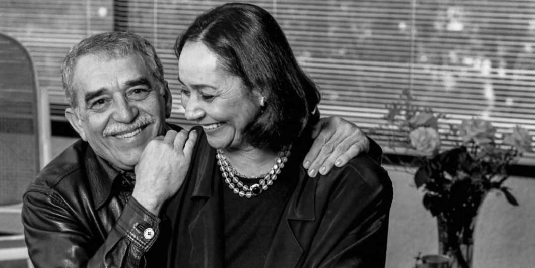 literlandweb1's tweet photo. Decía García Márquez que "Todos tenemos tres vidas: una vida pública, una vida privada y una vida secreta". https://t.co/1ev8jCOx3v