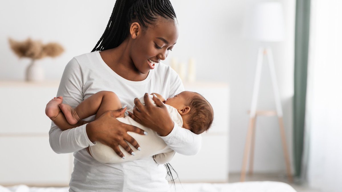 HerHealthFirst's tweet photo. 1/2: Read for tips on sleep safety for newborns: 
- Newborns sleep a lot, typically up to 16-17 hours a day in short spurts.
- Always put babies to sleep on their backs to reduce the risk of sudden infant death syndrome (SIDS). https://t.co/R0sfYpbz4F