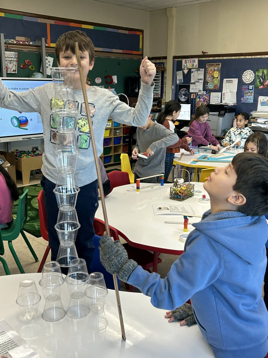 TursiCristie's tweet photo. Engineering challenges w Ms. Rundo and Ms. Muscarella at Lindell today @Jennifer_LynnP @jengallagherlb @Jostroff2 @lrundo23 https://t.co/FtuTxZlInt