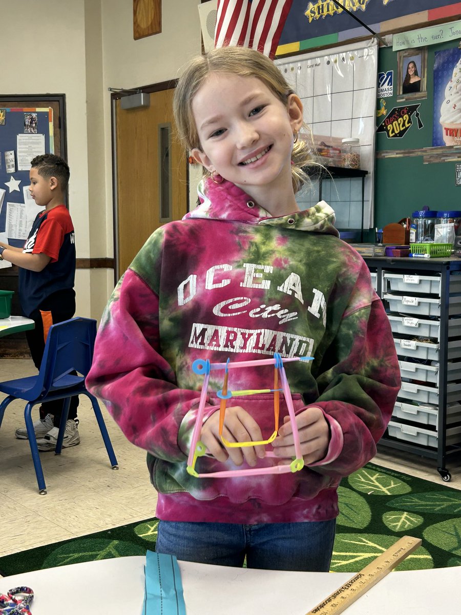 TursiCristie's tweet photo. Engineering challenges w Ms. Rundo and Ms. Muscarella at Lindell today @Jennifer_LynnP @jengallagherlb @Jostroff2 @lrundo23 https://t.co/FtuTxZlInt
