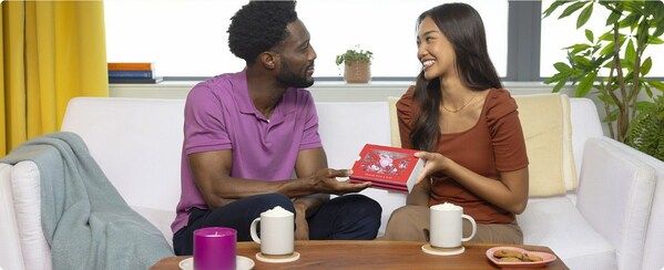 PRNCnsmr's tweet image. To celebrate love and friendship, @mmschocolate, proudly part of Mars, released its 2024 #ValentinesDay 💗 Gift Guide exclusively on MMS.com, the one-stop-shop for customizable #gifts, #partyfavors and limited-time seasonal #flavors. 

➡️: brnw.ch/21wG0t0