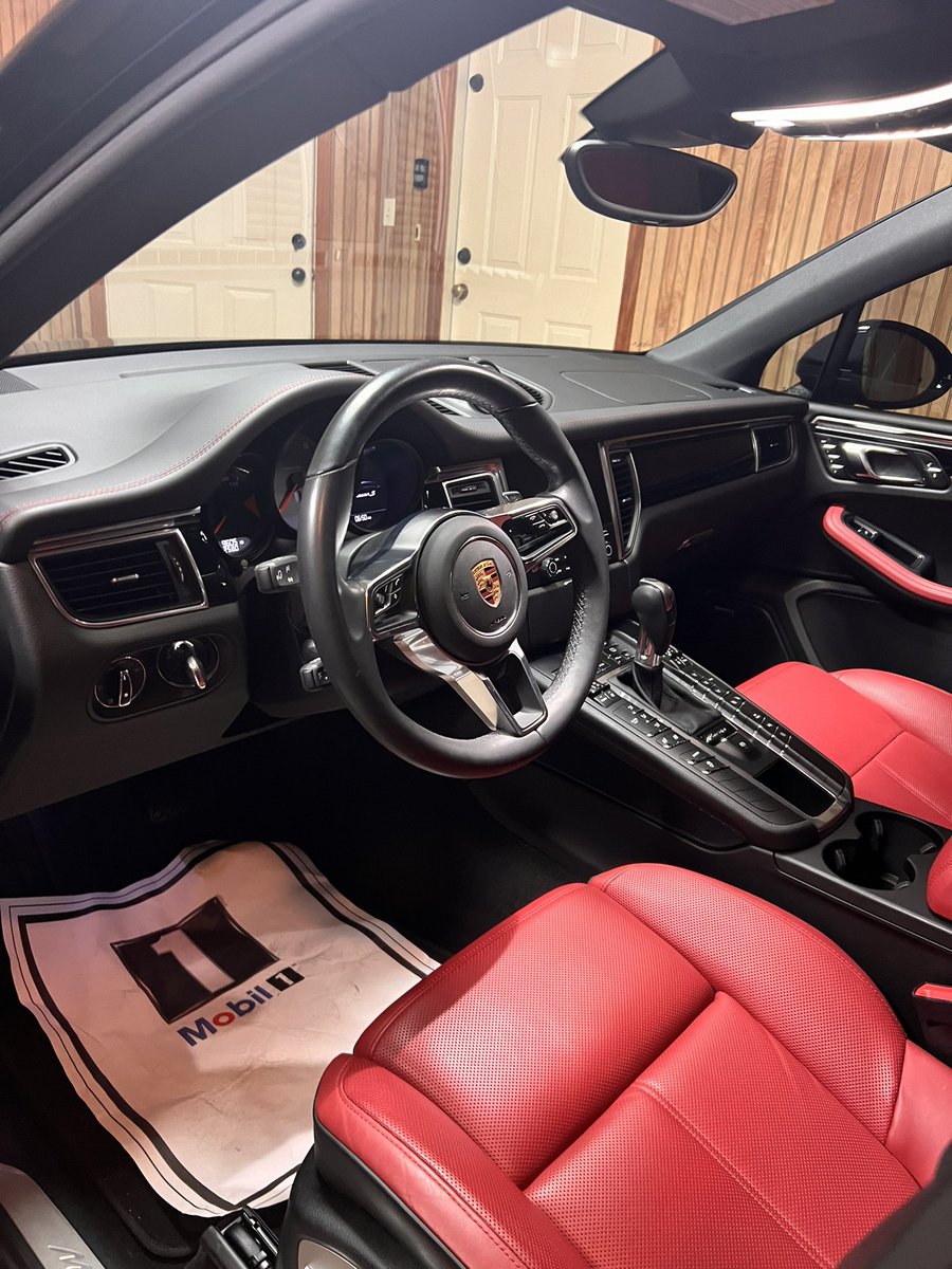 TheDeeperDepths's tweet photo. Didn’t plan on buying my wife a new car but the deal was to good to pass on !!! A old lady traded this in to our dealership because it wasn’t big enough to put her dog in…. 2018 with 9600 miles #Porsche #MacanS got this thing for a steal #Sheesh https://t.co/drvkEpdQxu