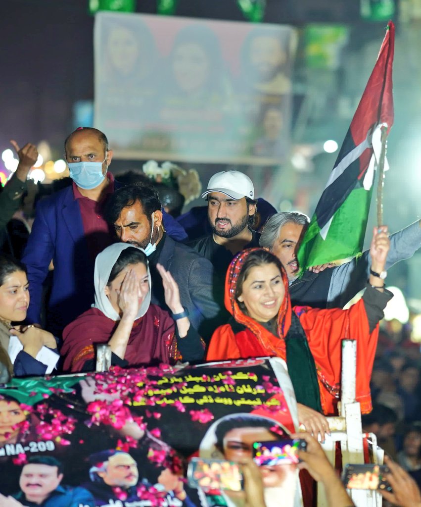 GianChandMakwan's tweet photo. Aks-E-Benazir at Sanghar ❤️
@AseefaBZ https://t.co/oC8L7v8AQ8
