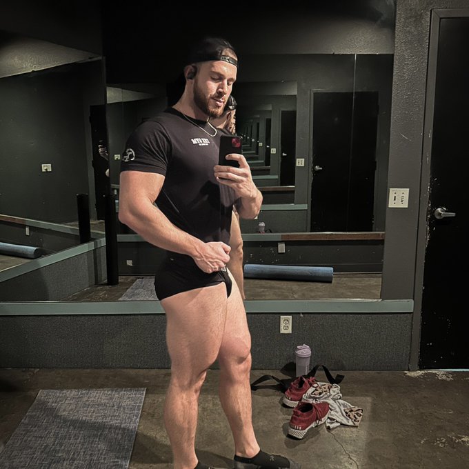 Watch ColtFitness's leaked NSFW photo on TwXstars