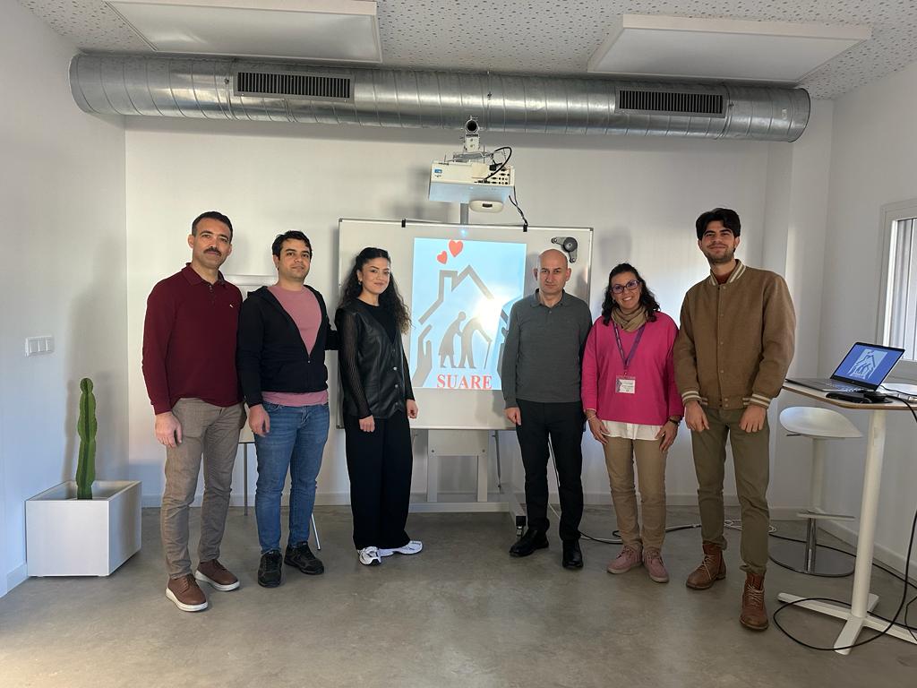 PsychologySoci4's tweet photo. @ProjectSuare ekibi İspanya'da 3. yönetim toplantısını gerçekleştirdi.Proje ekibi, yaşlı bireyler için oluşturduğu web eğitim modülü ve mobil uygulamaların uluslararası boyutunu ve sürdürülebilirliğini tartıştı https://t.co/Ux4TxLbkGQ @ulusalajans
 @ilkerastarci
 @ozurluyaslihgm https://t.co/om3VIKO3o8