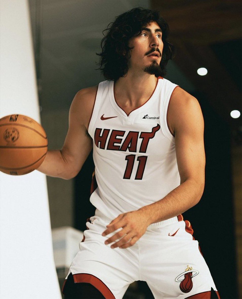 SinCitySportHub's tweet photo. Singer Selena Gomez reveals in a new interview that her favorite NBA player is Jaime Jaquez Jr.
“I love watching Jaime play. I believe he’s one of the best players in the league and he deserves to be the 2024 rookie of the year” https://t.co/leZyPUu7xW