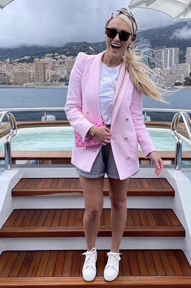 Evan Veronica tweet media