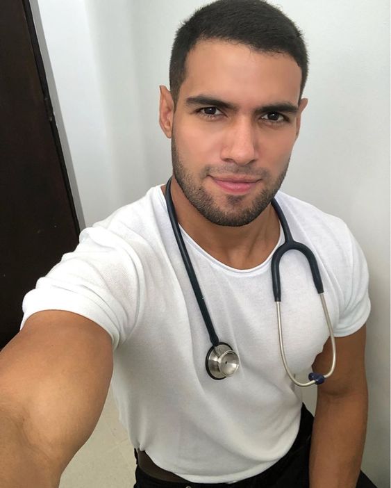 NicholasHa97142's tweet photo. Who need a doctor ? 😈
#Fitness 
https://t.co/JOVNQmYHO8 https://t.co/Pg6rzugkJD