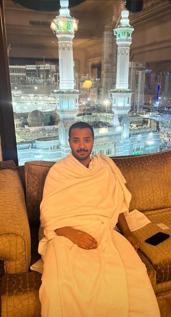 alsayg's tweet photo. خالص العزاء لفضيلة الشيخ المقرئ : عبد الرشيد صوفي في وفاة نجله عبد الحميد

رحم الله الفقيد ، وجبر قلب والده ، وانزل برد السلوان على والدته وذويه

إنّا لله وإنّا إليه راجعون https://t.co/6CNLfpkzMU