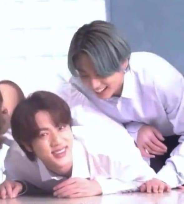 bamjinkook's tweet photo. NOTHING CHANGED 🩷💜🫶 https://t.co/Utx1OCDWTB