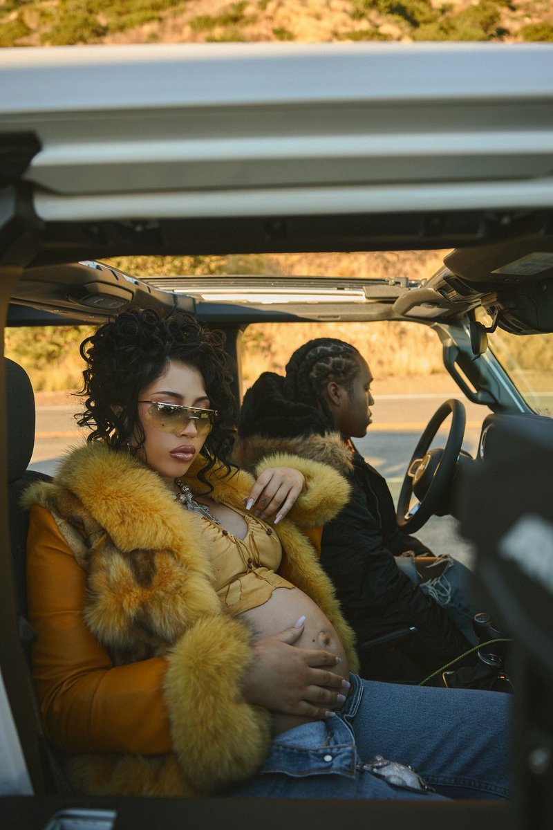 fashiotainment's tweet photo. Don Toliver and Kali Uchis are expecting their first child together. ❤️

https://t.co/r0KkSB1SKY