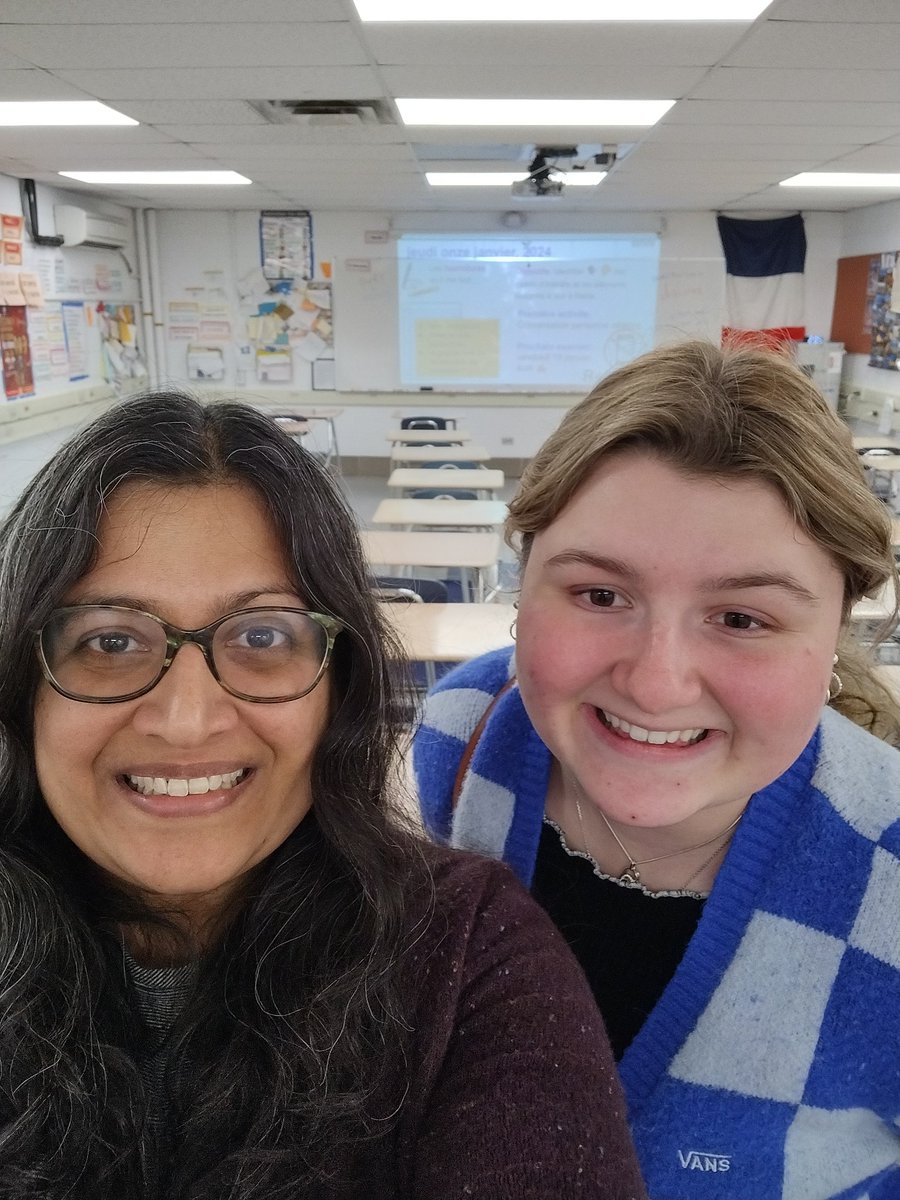 So, so excited to have Tiffani Kawa, class of 2022 and student at ISU (and a future French teacher!) in our classes today for observations and conversations with students! Merci pour la visite Tiff! #ictfl #aatf @aatf