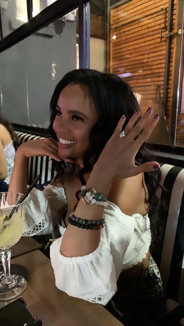 choniscamera's tweet photo. 📸 celebrating their engagement with the girls https://t.co/eaeaeKULbp